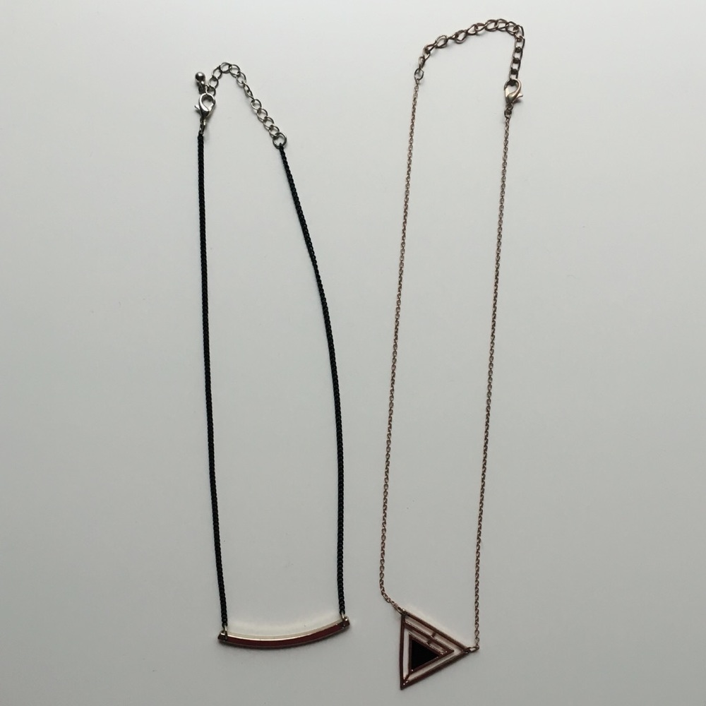 Forever 21 Black and Gold Necklace Lot (2)